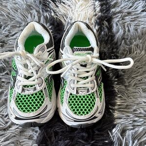 Saucony Kids Sneakers in Green and White